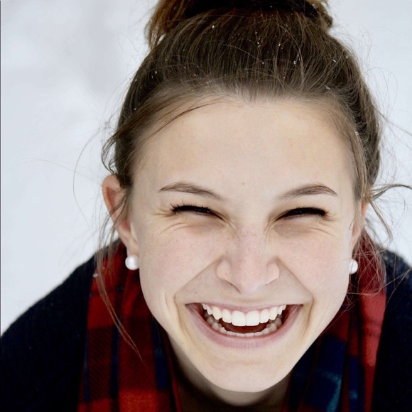 Meet your Posher, Paige - Picture 4 of 5